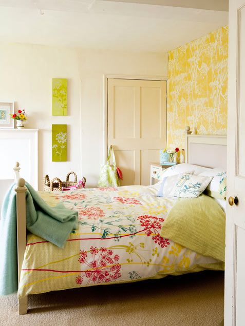 cheerful summer bedroom