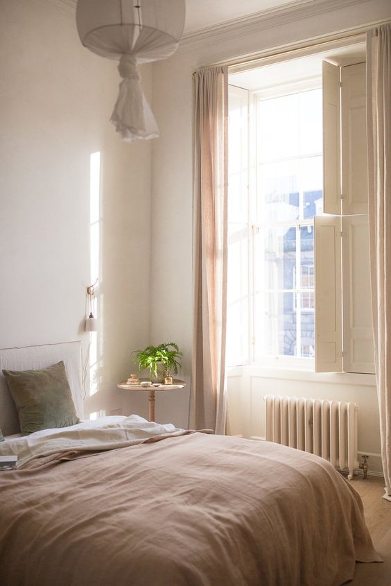minimalist brown nuances bedroom