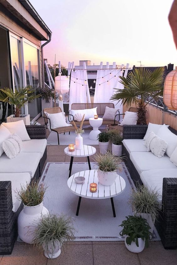 Cozy Small Rooftop Terrace Design