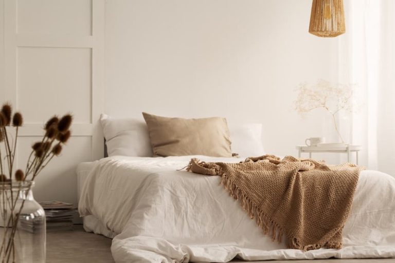 12 Effective Tips to Present A Warm and Cozy Atmosphere in Your Bedroom