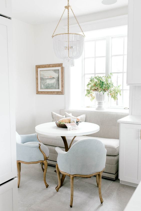 bright small dining room ideas