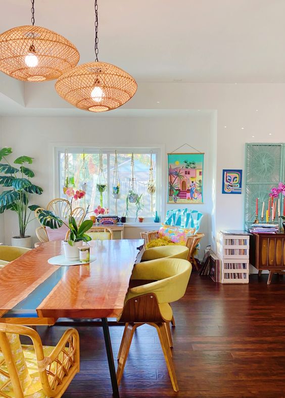 natural colorful dining room